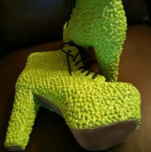 Meet your Posher, Debbie